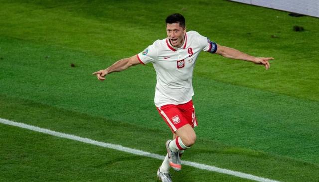 荷甲倒计时,阿斯顿维拉今夜刷新队史纪录,细节引发关注,引发热议,赛季目标并未改变(曼城阿斯顿维拉) 荷甲倒计时,阿斯顿维拉今夜刷新队史纪录,细节引发关注,引发热议,赛季目标并未改变(曼城阿斯顿维拉)