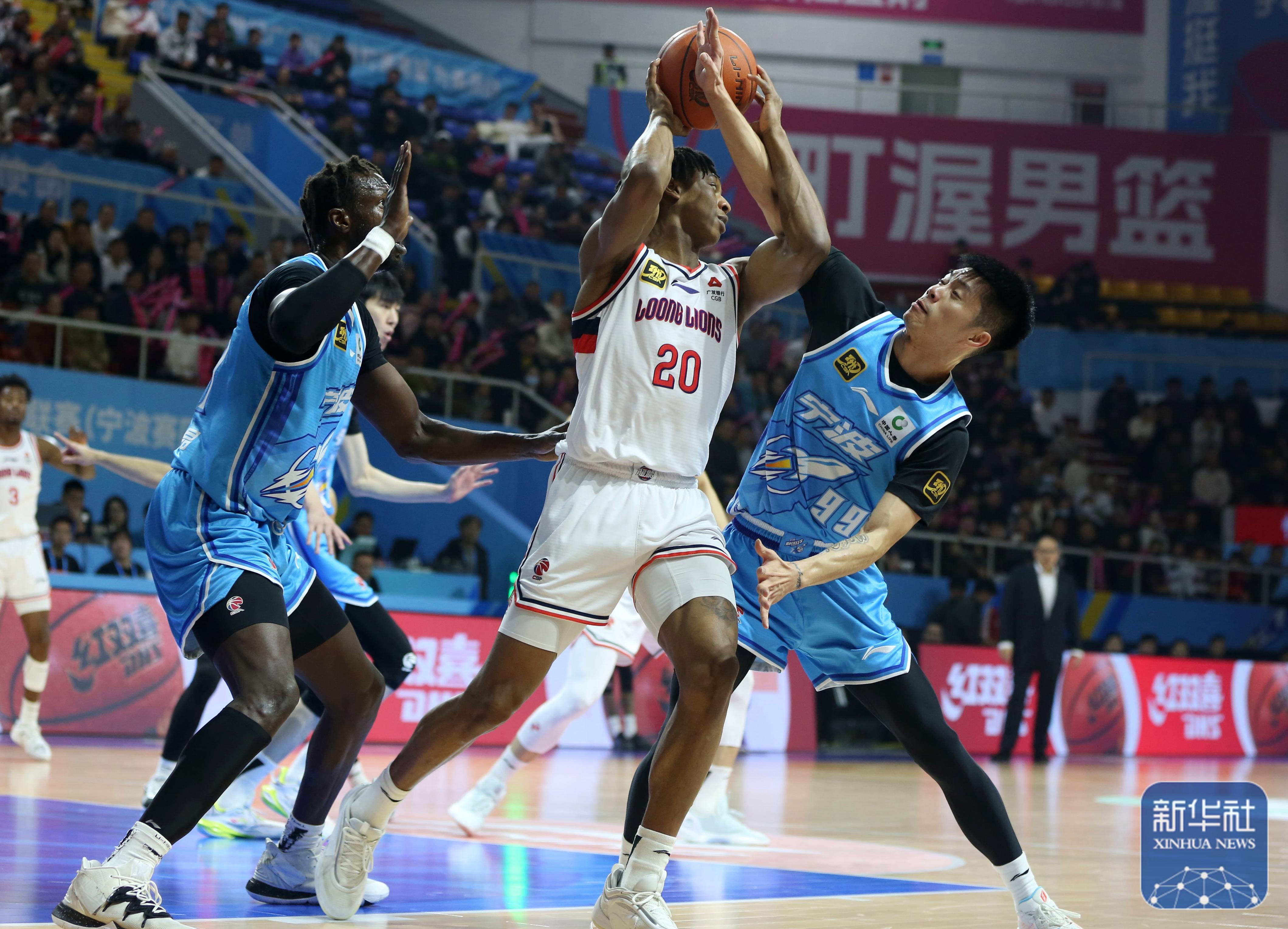 关于里程碑夜！广州队刷新队史纪录，CBA季后赛今晨刷纪录，媒体盛赞，年轻球员得到机会的信息