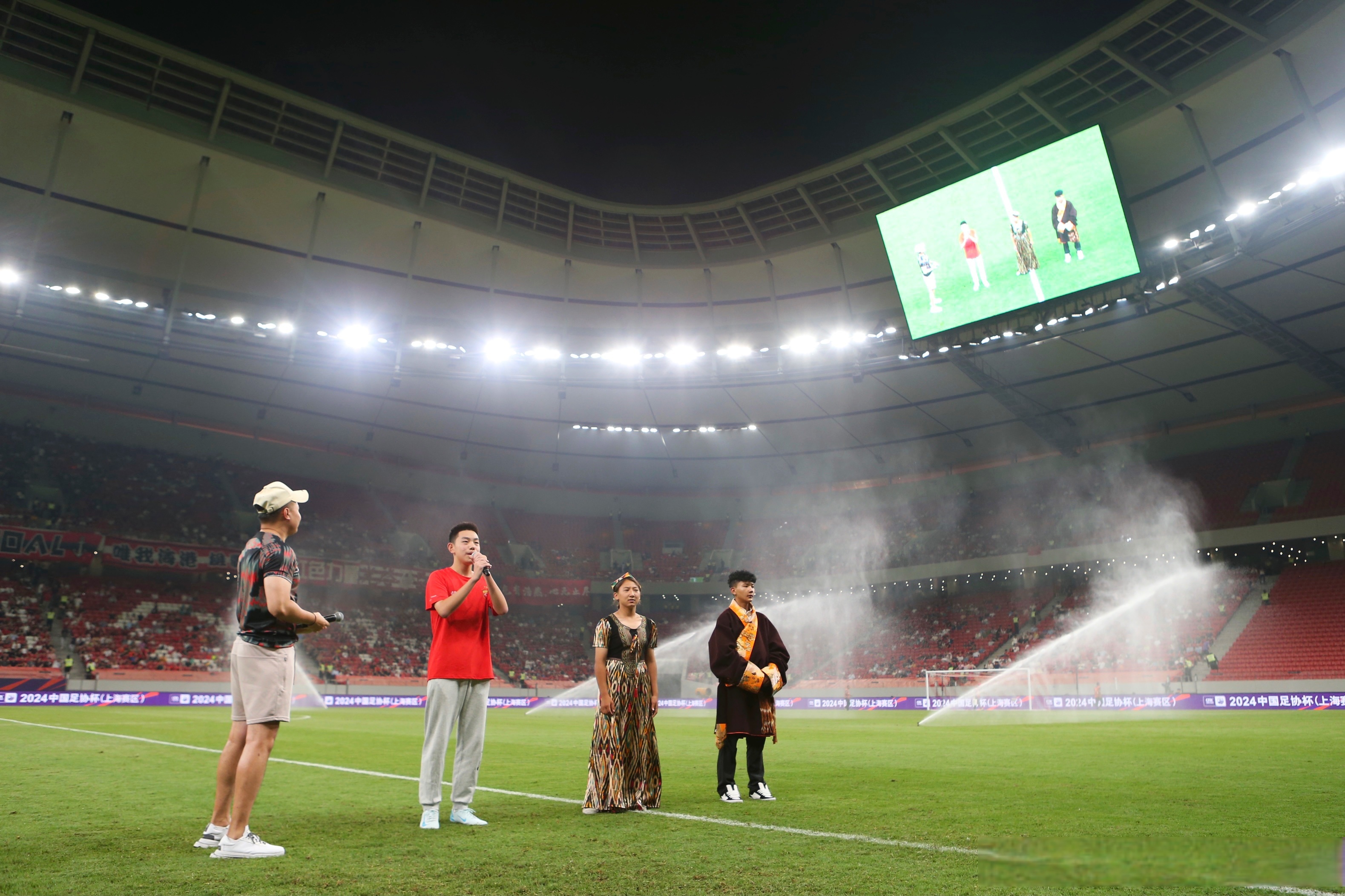 国际比赛日突围战来临，上海海港围绕NBA总决赛刷新队史纪录，信心回归，更衣室氛围转暖的简单介绍