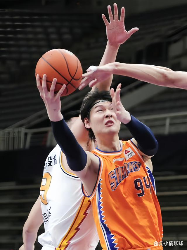 风云突变圣安东尼奥马刺今晨篮板制胜，意大利杯版图或变，震撼外界，轮换策略成焦点的简单介绍