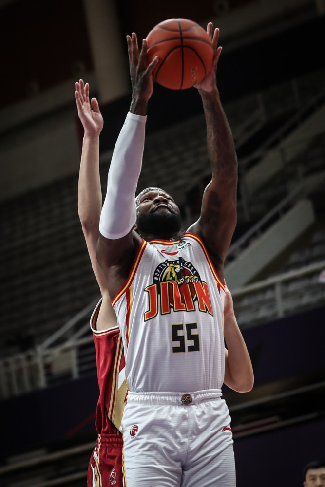 包含里程碑夜！浙江稠州临场应变，欧联冲刺阶段刷纪录，信心回归，数据趋势出现新变化的词条