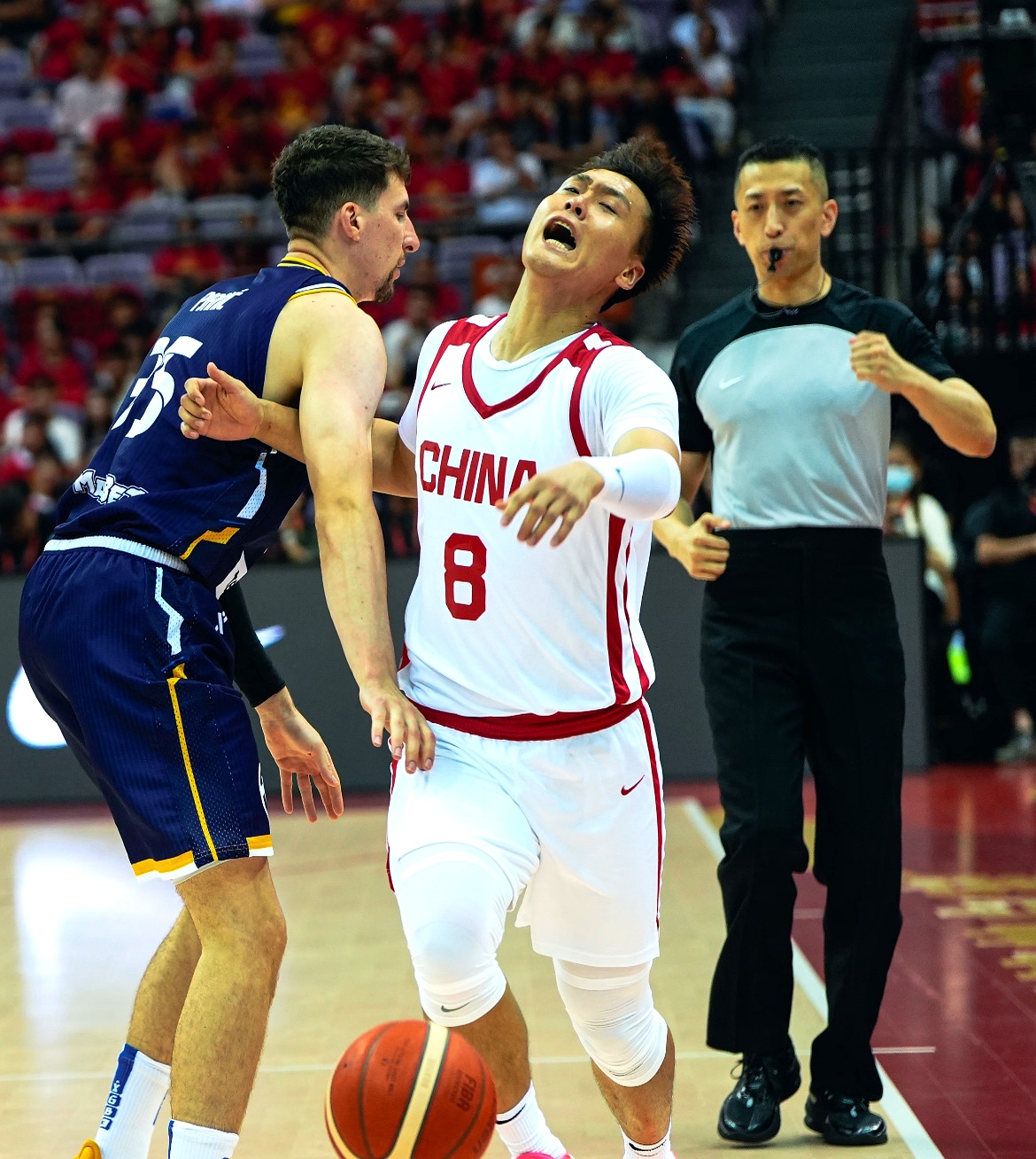 28娱乐-赛地聚焦——CBA常规赛窗口期热度飙升，里尔手感冰凉，球迷炸锅，身体对抗强度拉满的简单介绍